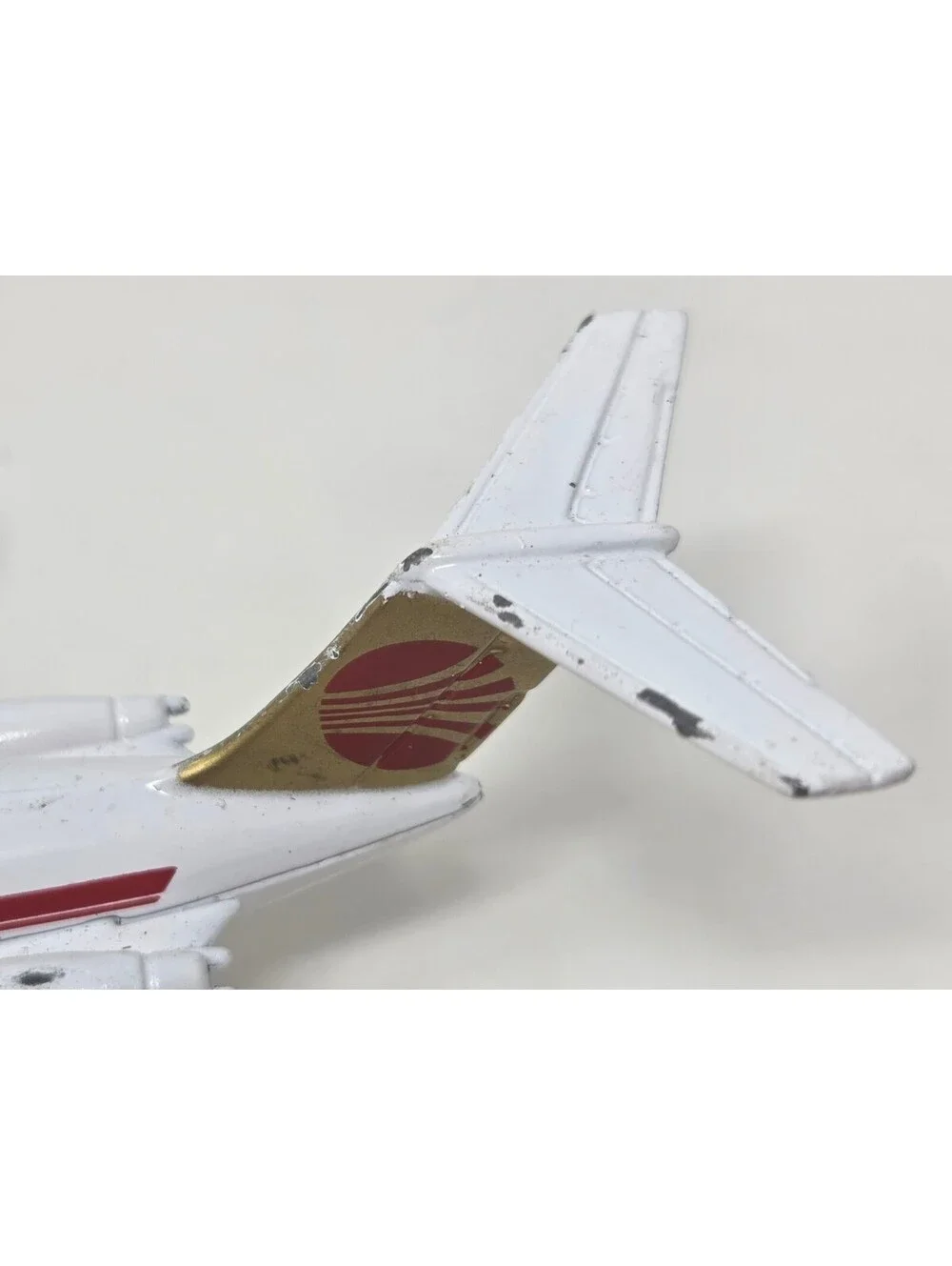 Vintage Ertl Diecast Continental DC 9 Airplane w/ Folding Landing Gear 6 inch